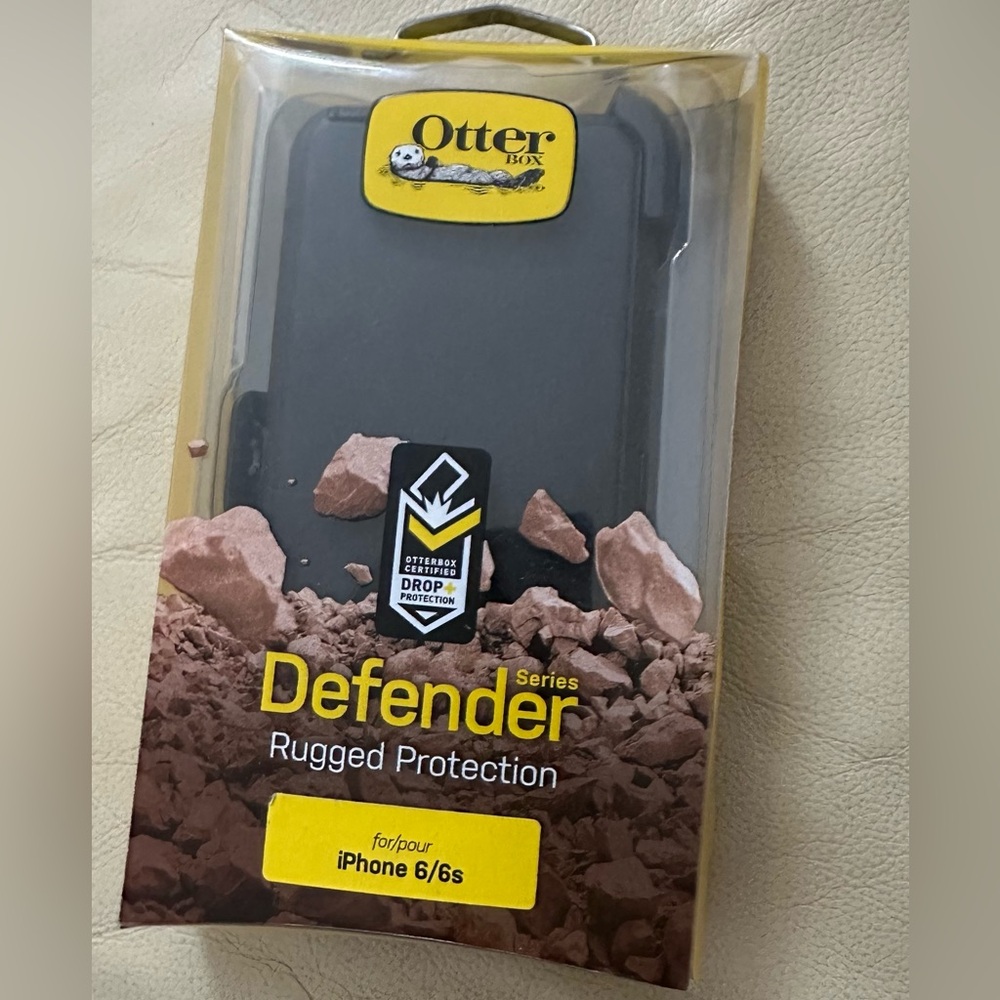 OtterBox Defender Series Case for iPhone 6/6s - Black